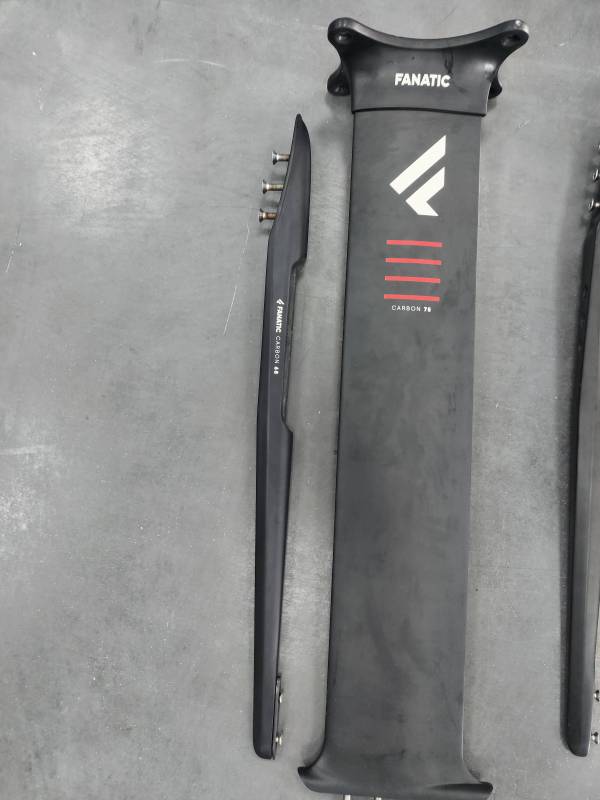 Mast Carbon 