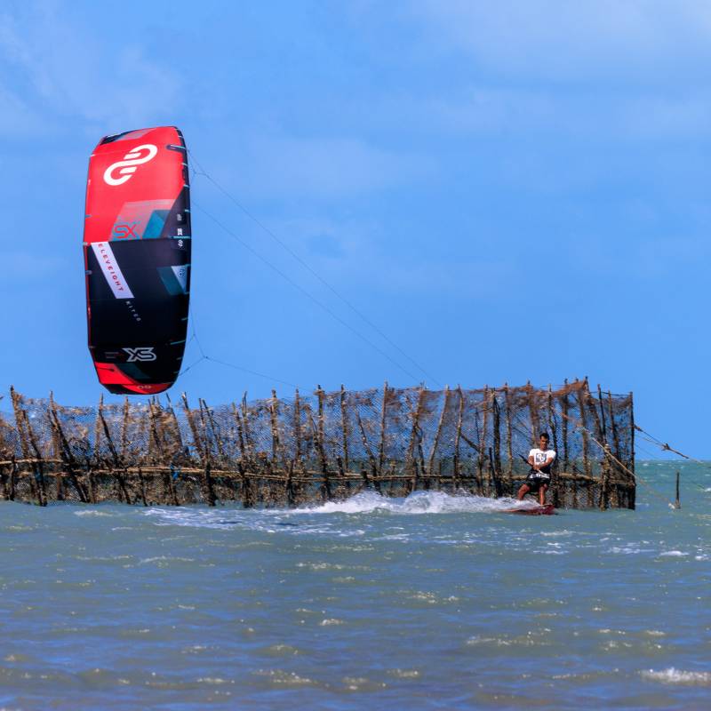 Eleveight XS V5 2025 en action sur l’eau