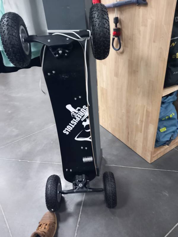 Strapless Wing Skate Surfpistols