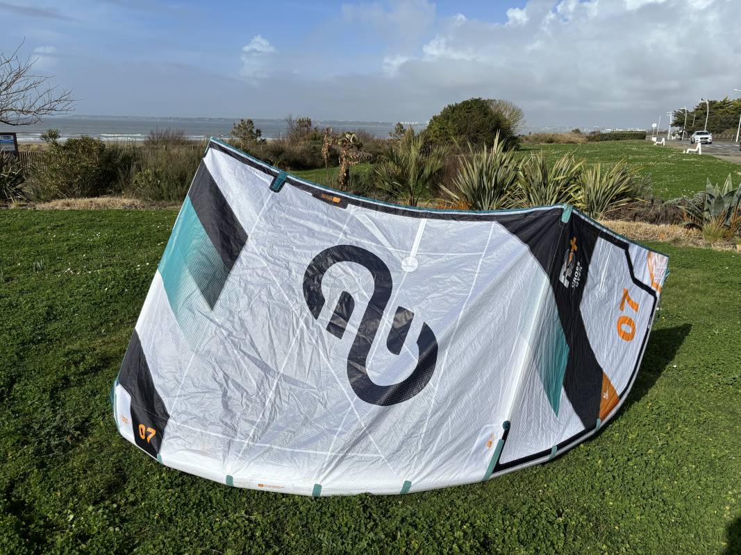 Eleveight RS+ v2 2024 - aile de kitesurf 