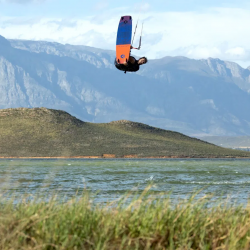 DUOTONE GONZALES 2025