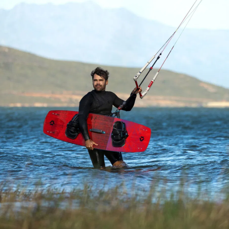 DUOTONE GONZALES 2025