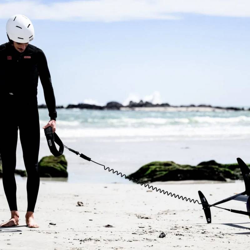 ION WING / SUP LEASH CORE COILED HIP en action