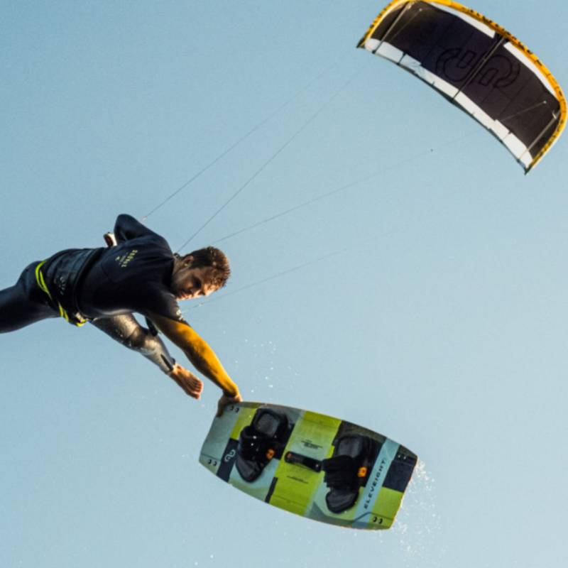 Aile de kitesurf Eleveight RS Pro V2  en vol