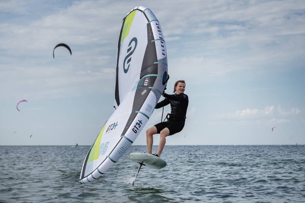 Aile de wing Eleveight GT3 + 2025 en navigation
