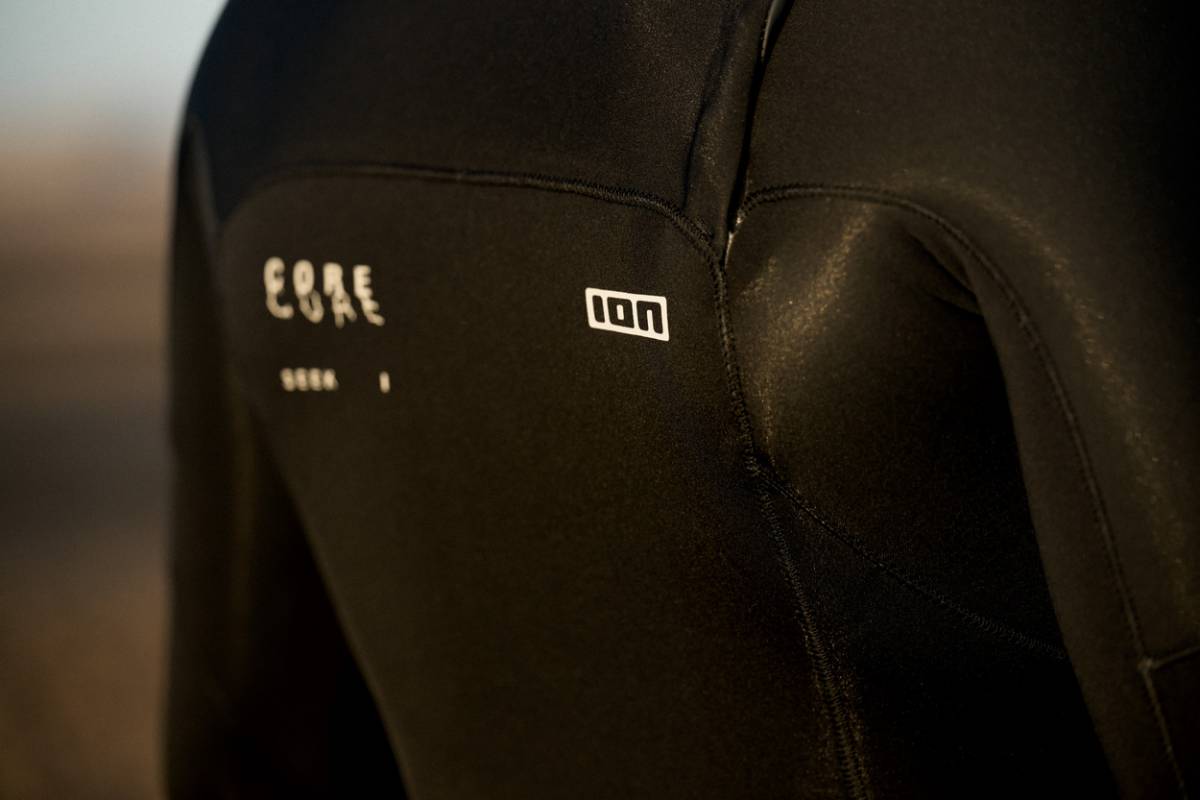 Combinaison néoprène ION Seek Core 3/2 Shorty LS homme 2026 détails zip frontal