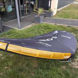 OCCASION F-ONE STRIKE 4.5m2 V5 ALUULA 2025 + boom - vue arrière