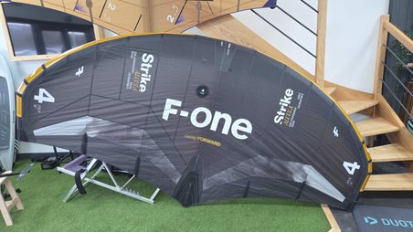 Occasion F-ONE Strike V5 Aluula 4m2 2025 etat