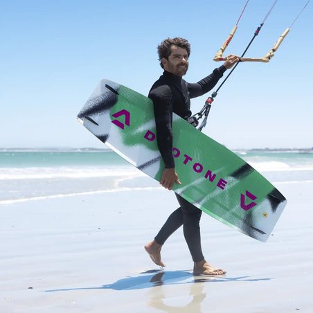 dtk-spike-clickbar-renoromeu-2026-tobybromwich-097