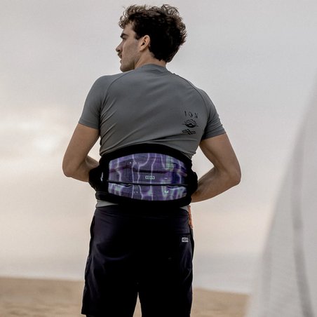 ion_water_riot-curv_model-pictures_4