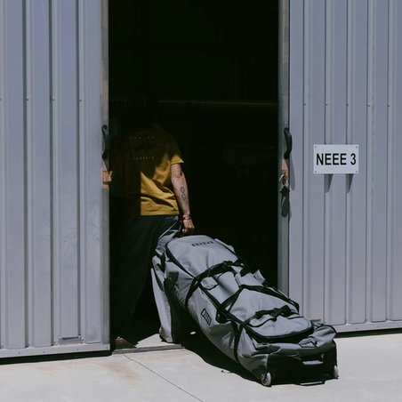 ion_water_kite-gearbag-core_model-pictures_1