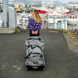 ion_water_kite-gearbag-core-golf_model-pictures_1