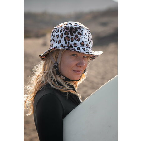 BANGPROOF BUCKET V2 — Leopard porté