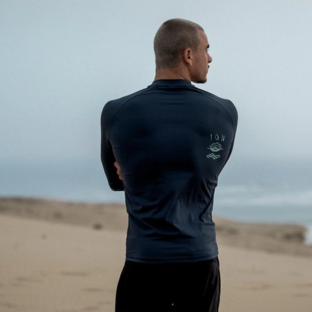 ion-rashguard-ls-men-long-sleeve-rash-guard-in-dar