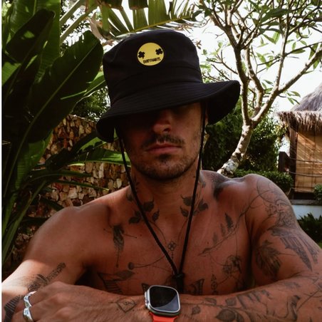 dirty-habits-wet-brim-hat-badge-smiley