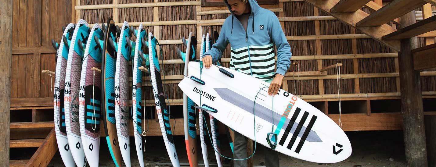 Guide kite Choisir sa planche de surfkite strapless pour débuter