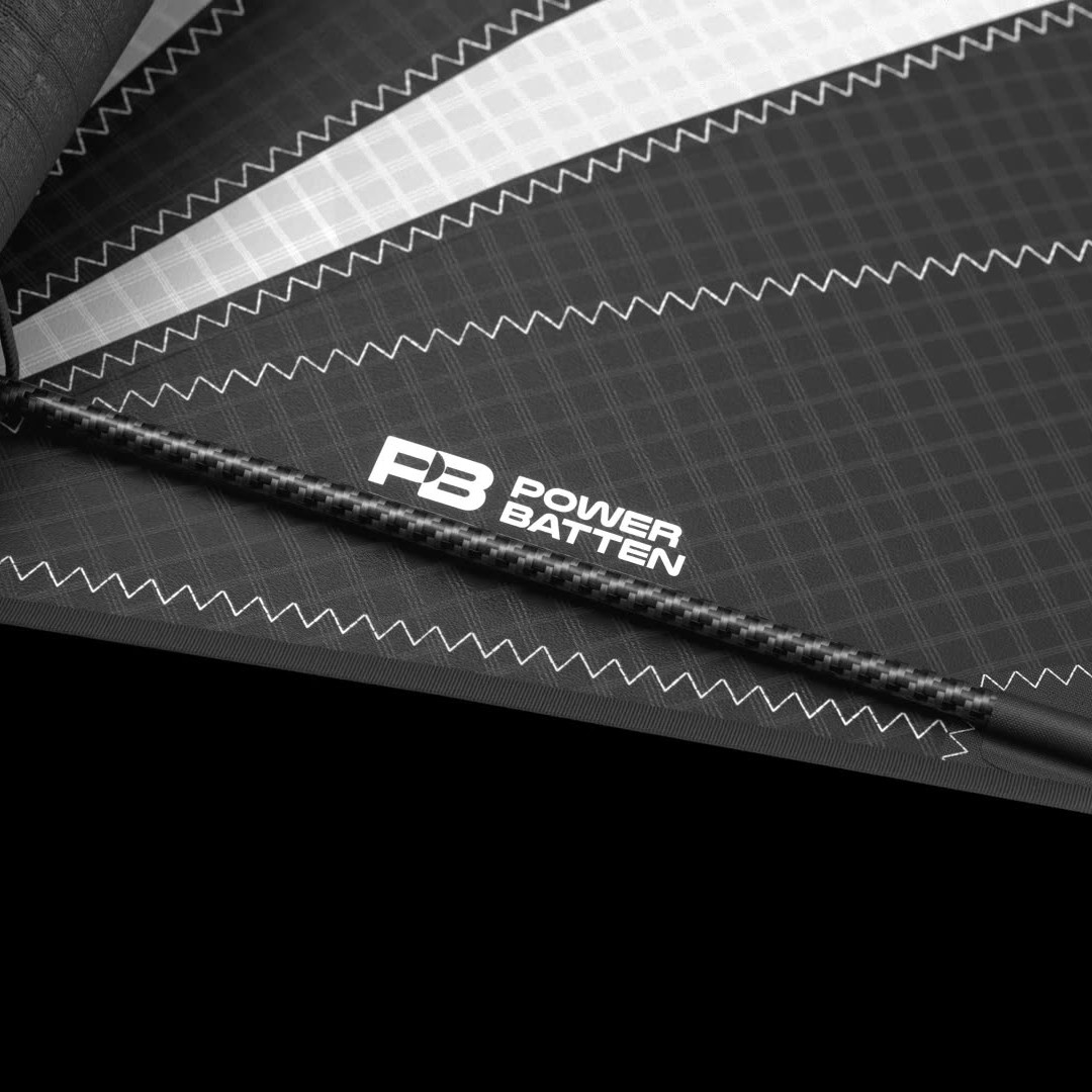 Détail du Power Batten en carbone sur l’aile Armstrong A-Wing XPS Lightwind