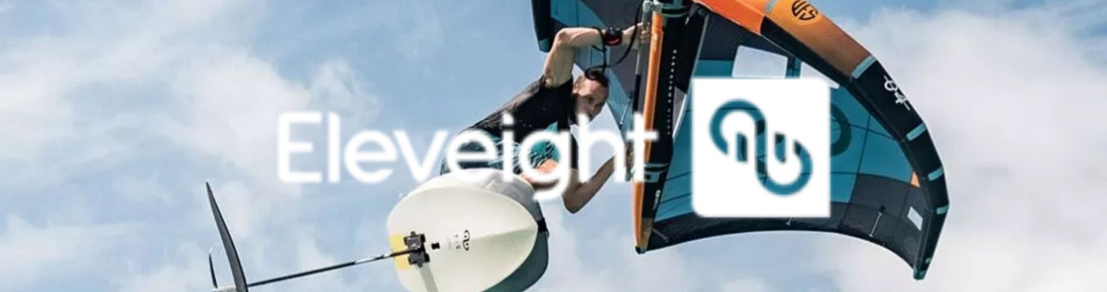 Bannière Eleveight : logo Eleveight au premier plan avec une aile de wingfoil Eleveight WFS en arrière-plan – une alternative performante et accessible en 2026
