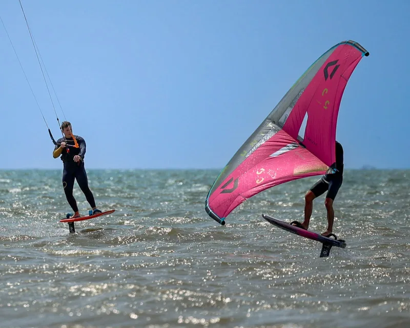 Quentin Laval kitefoil et wingfoil session