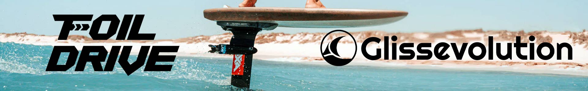 Foil Drive en action avec planche de foil au-dessus de l’eau – GlisseEvolution distributeur officiel.