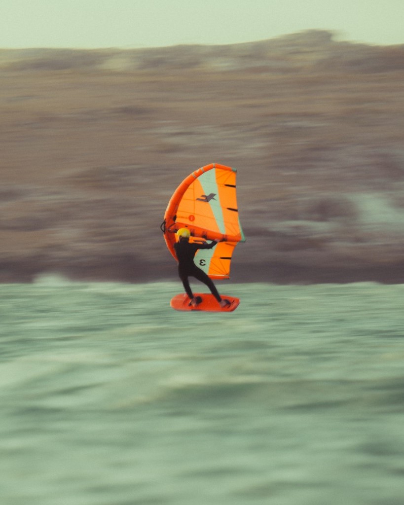 AILE DE WINGFOIL F-ONE STRIKE V4 : TEST ET AVIS