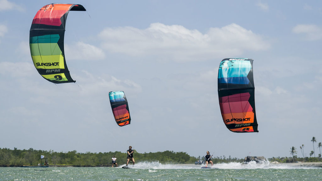 Slingshot kitesurf, wakeboard et Foil