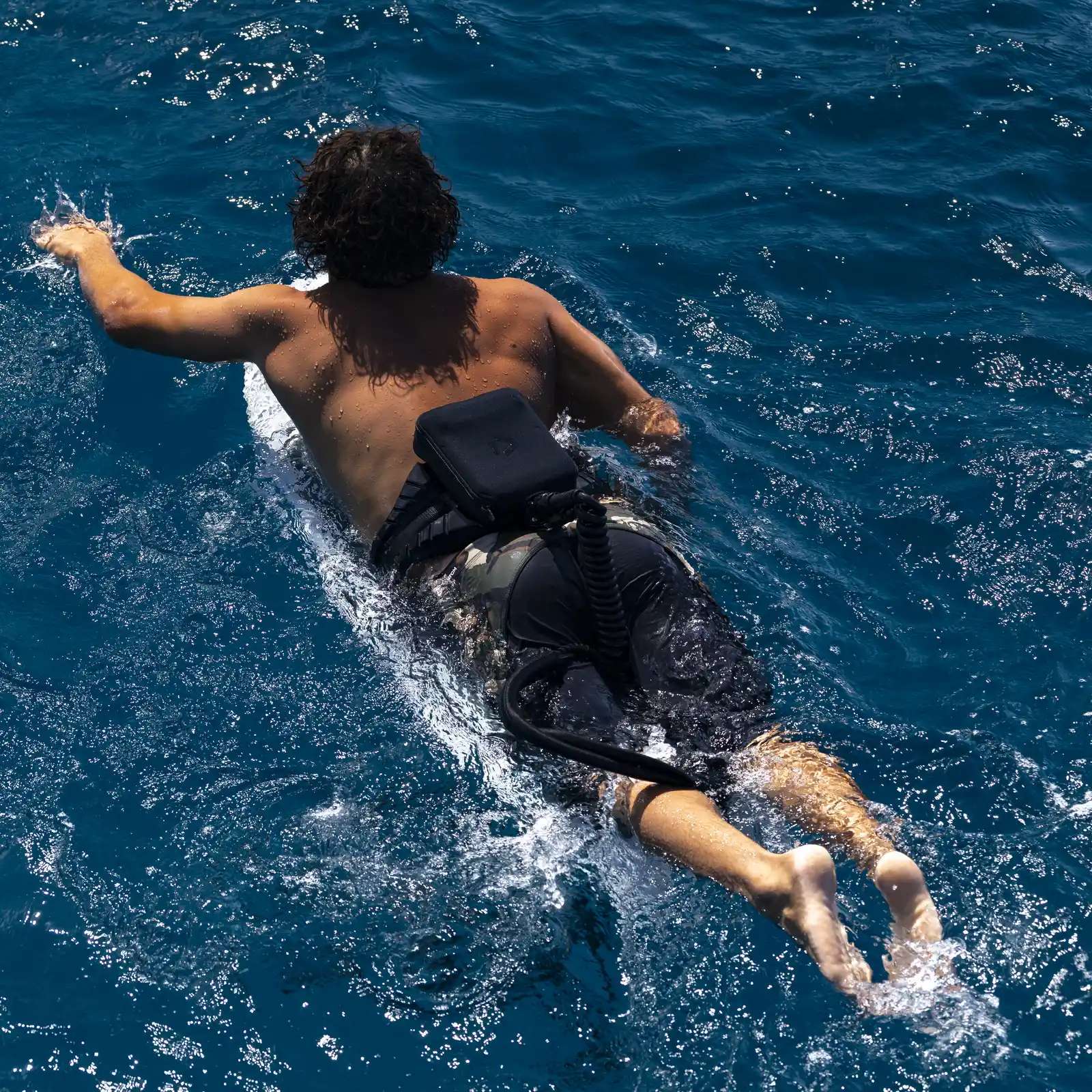 DUOTONE BATTERY CHARGER SET 2026 - vue de côté