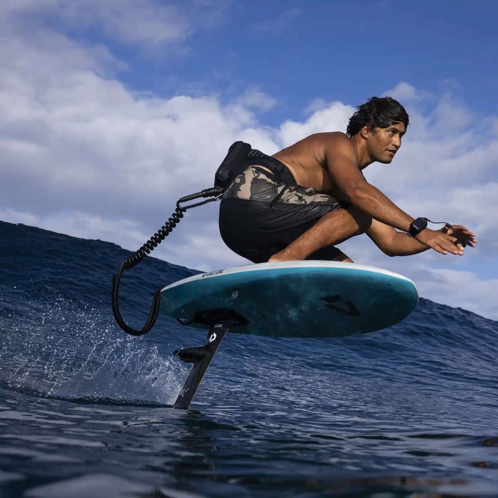 DUOTONE EMAST AL CRUISE 2026 (SANS MOTEUR) - vue en action