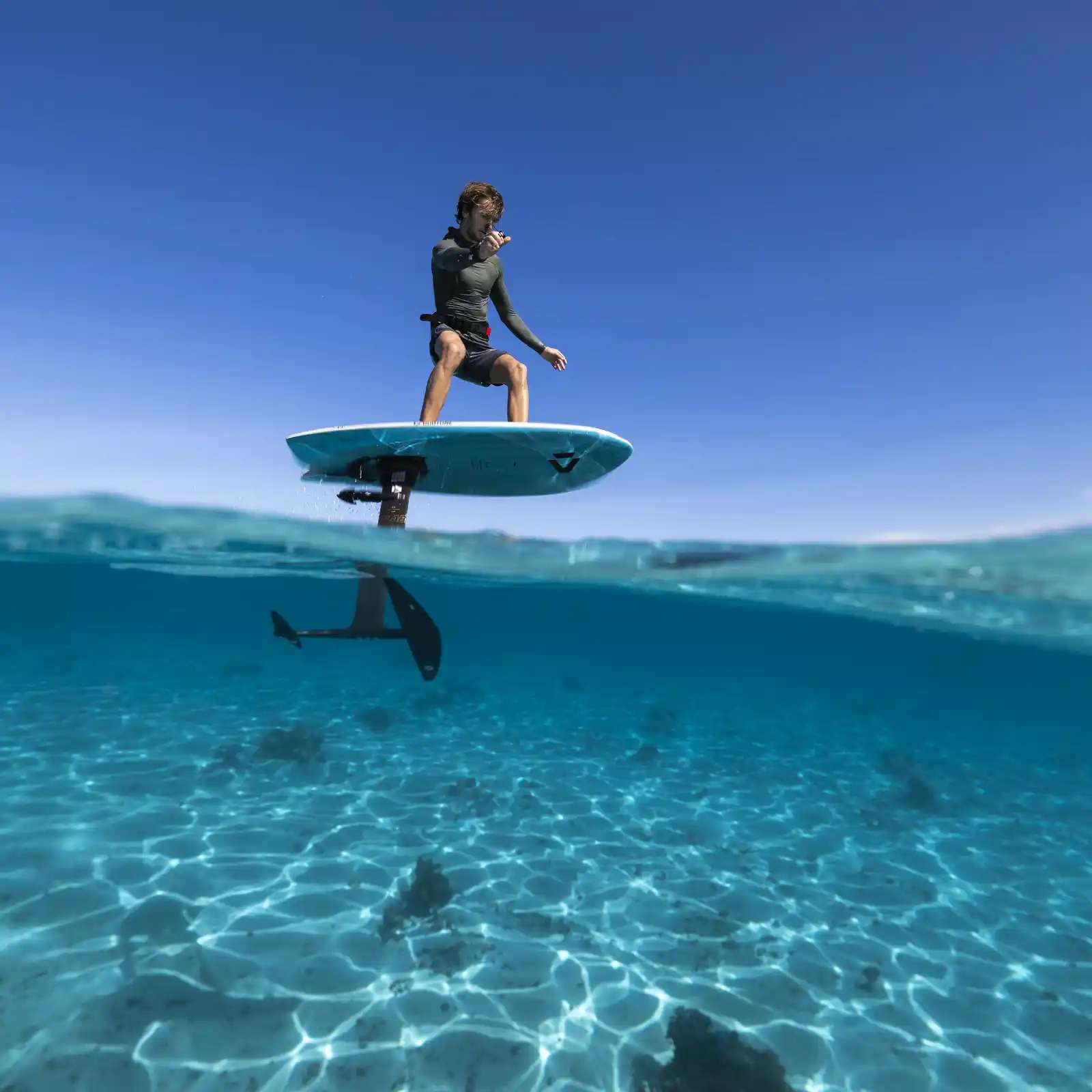 DUOTONE CRUISE eMAST COVER - vue en action