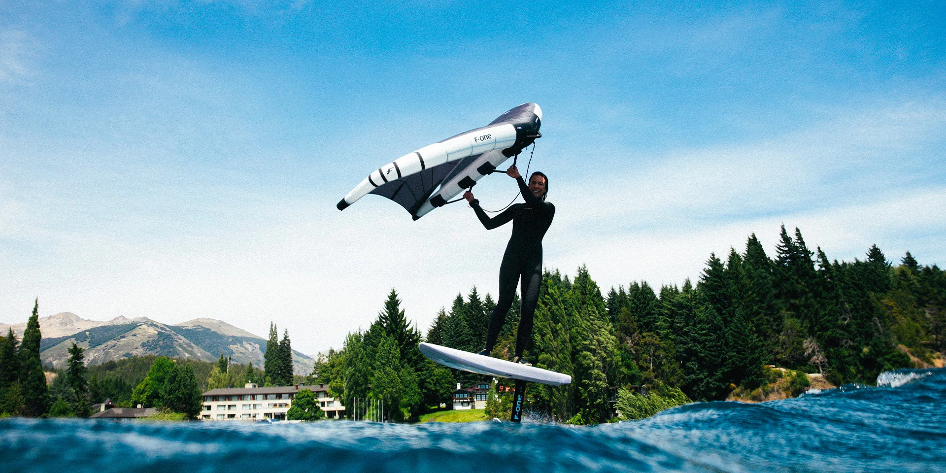 F-ONE Rocket Wing Crossover Carbon 2026 - session freeride