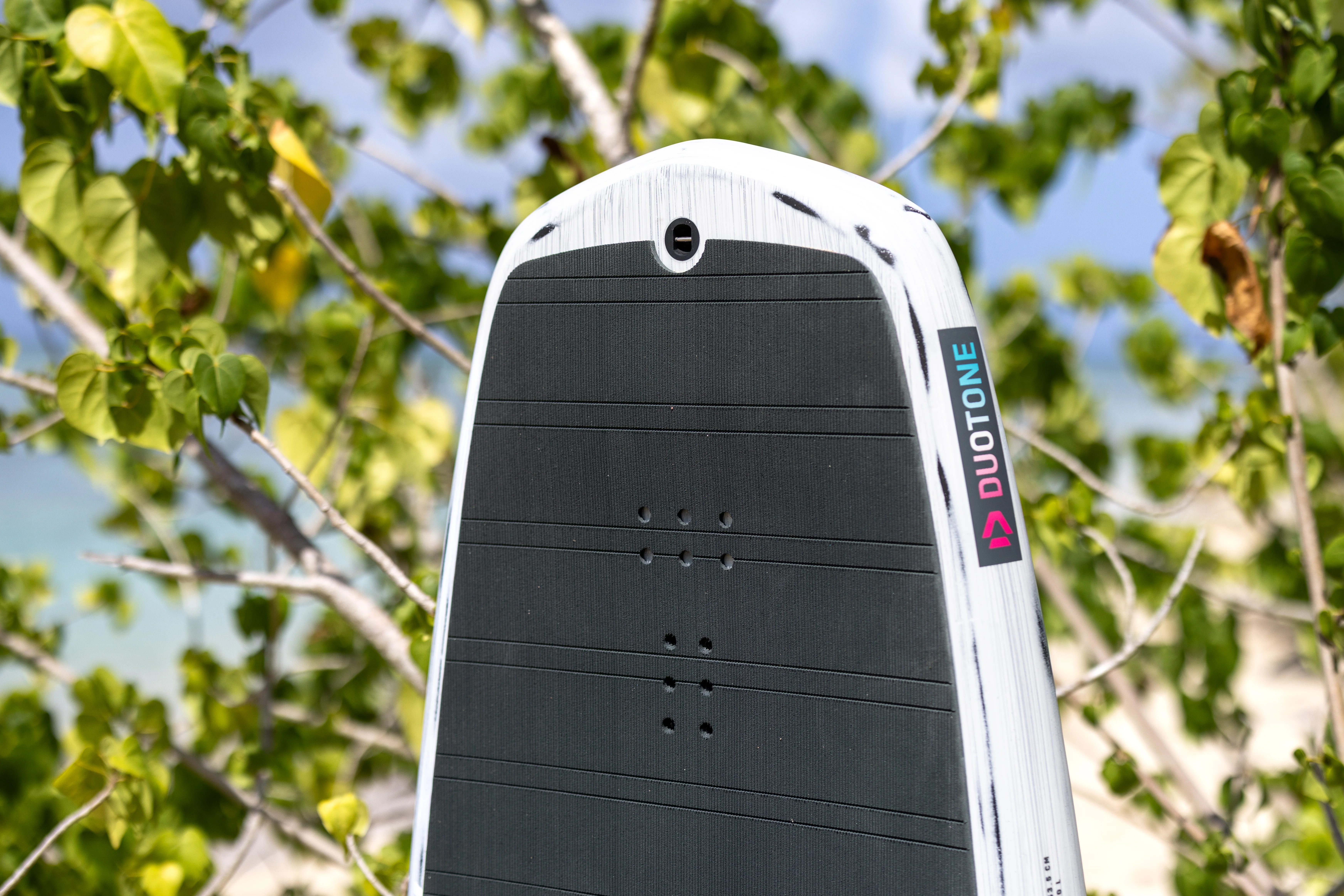 Duotone Skybrid 2026 - foiling Guadeloupe