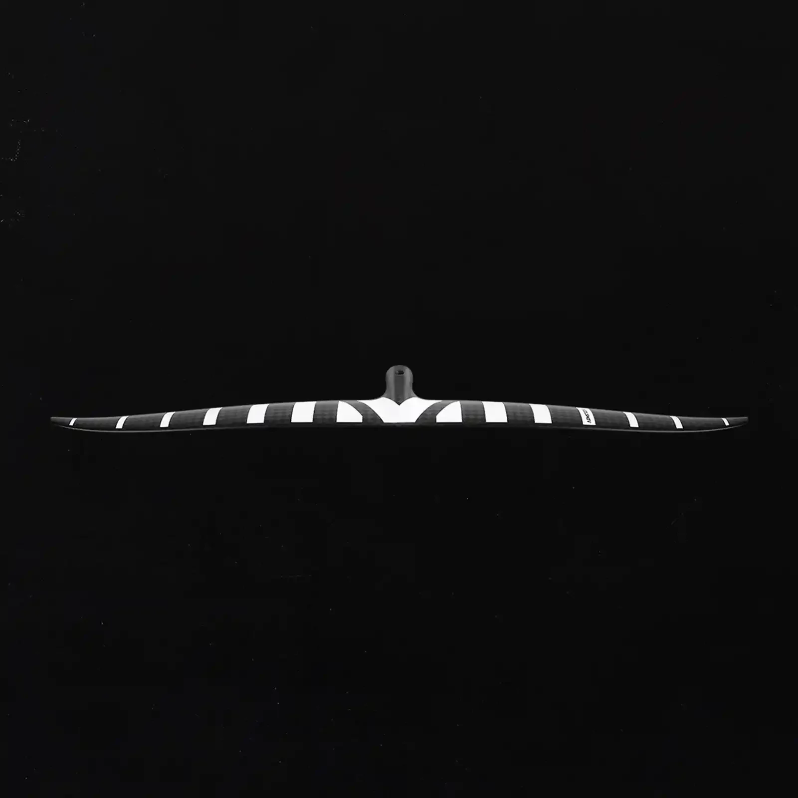 Armstrong UHA Front Foil - Détail construction carbone