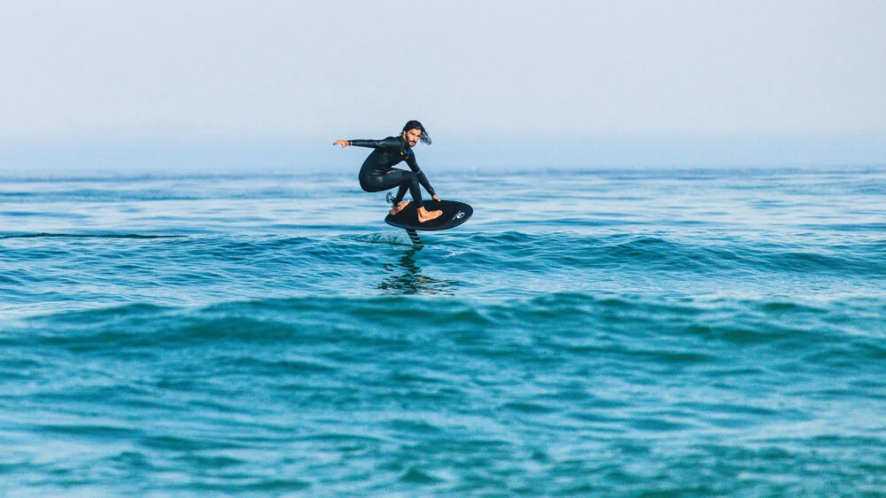 APPLESLICE PRONE - Prone foiling en action