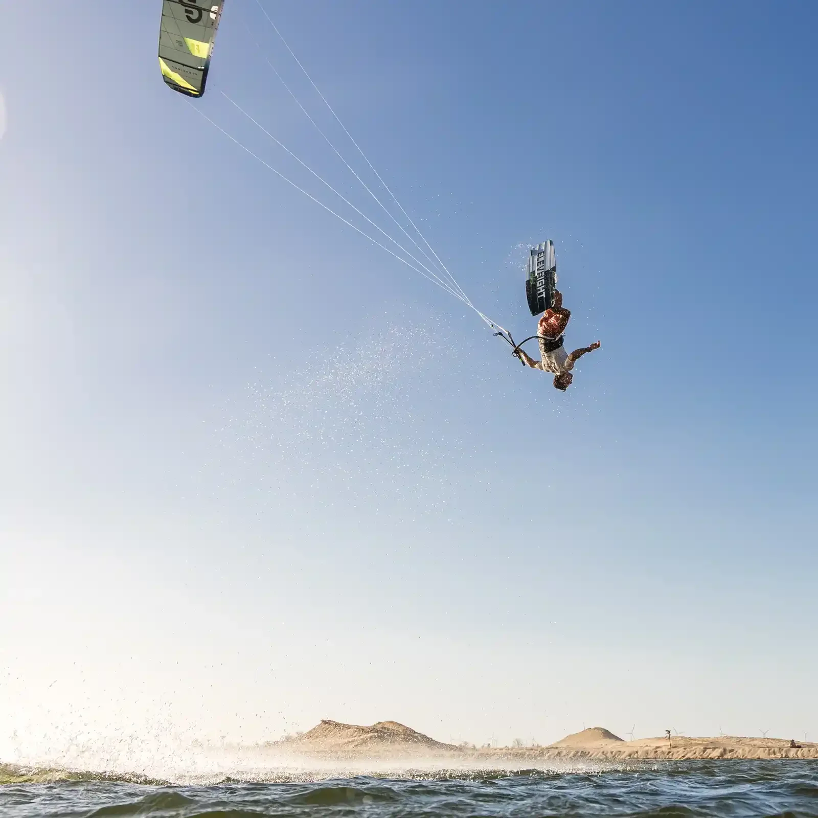 Eleveight Commander AG Pro V3 2026 - freestyle rider