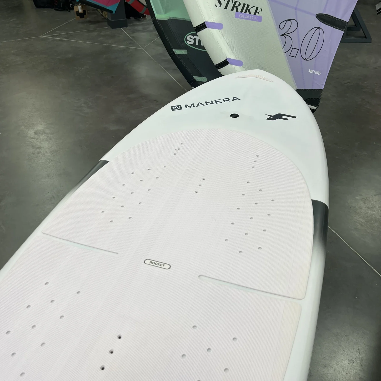 OCCASION F-ONE ROCKET WING CROSSOVER 5'6
