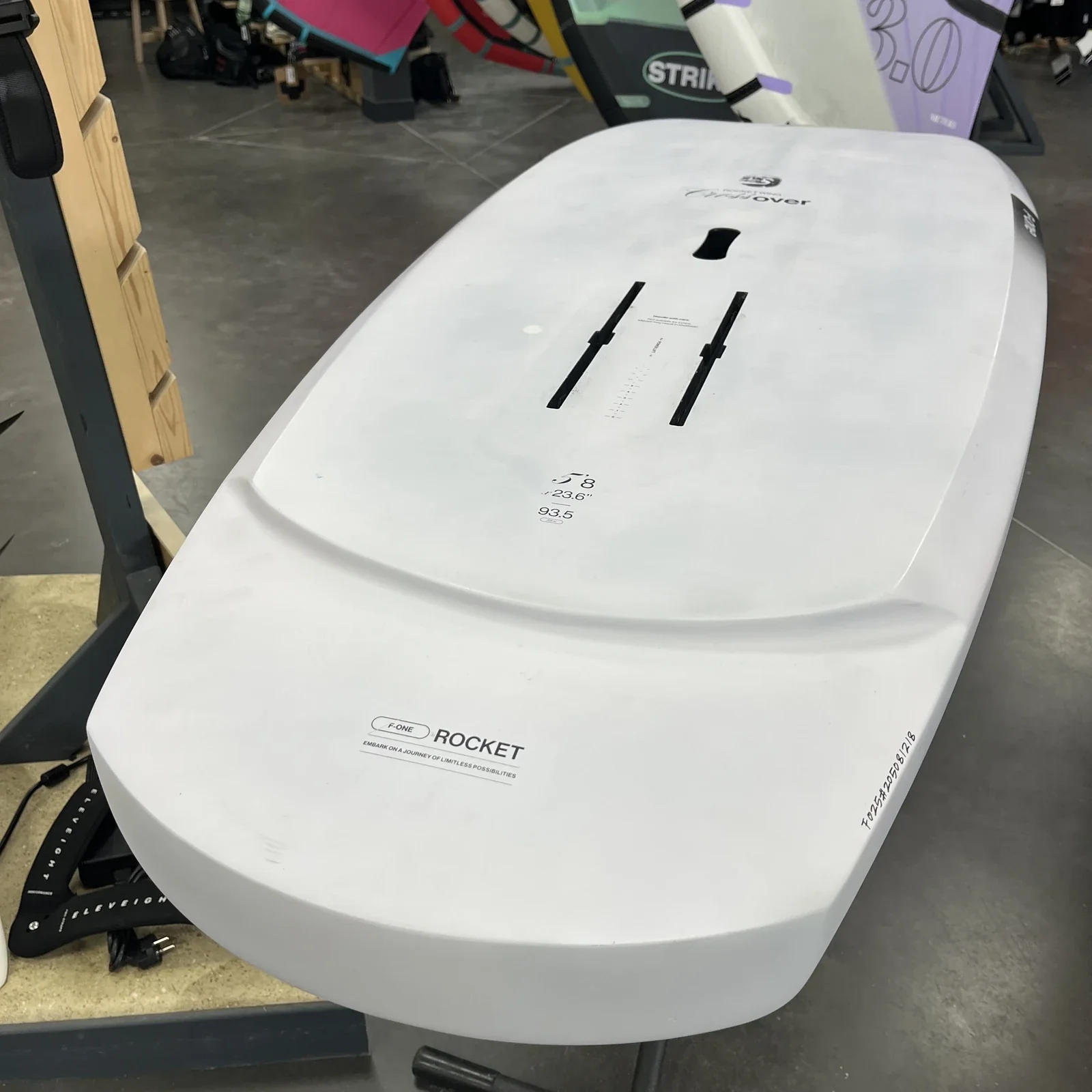 OCCASION F-ONE ROCKET WING CROSSOVER 5'8