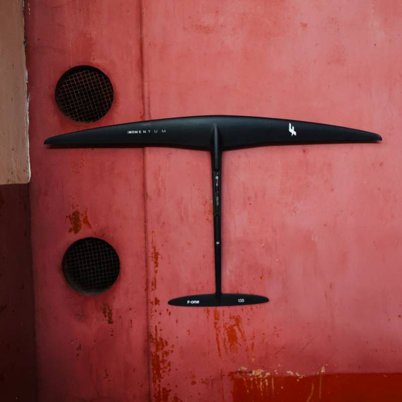 Test et avis F-ONE Momentum 2025 - foil downwind aspect ratio élevé