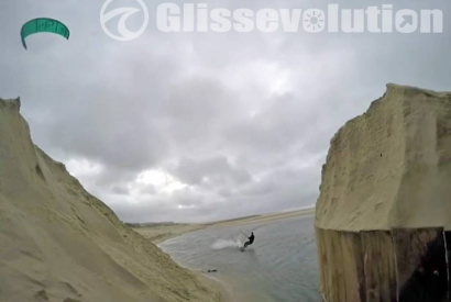 Nuno stru Figueiredo s’éclate dans les dunes avec sa Eleveight FS 9m²!