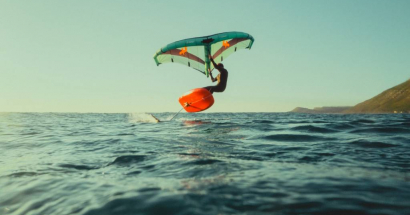 AILE DE WINGFOIL F-ONE STRIKE V4 : TEST ET AVIS